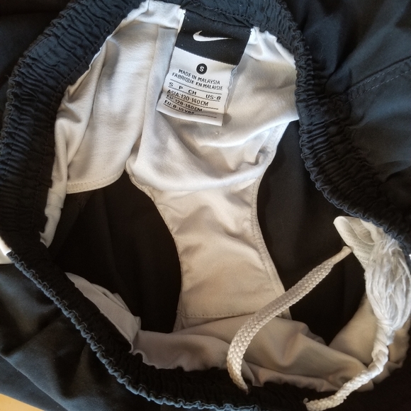 Ladies Nike small, black, lined, sports shorts - Picture 5 of 5